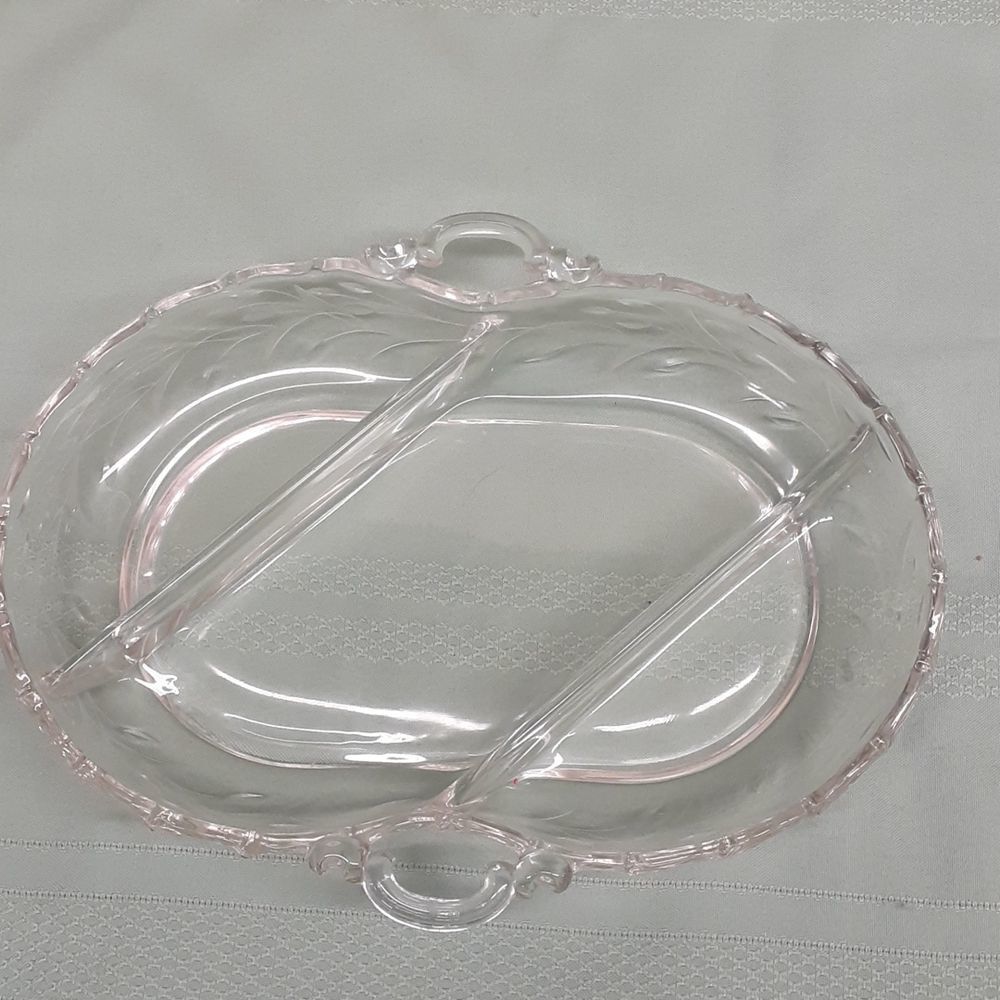 Vintage Fostoria Scalloped Edge Glass Relish Dish- Heavy, Diagonal Dividers‎